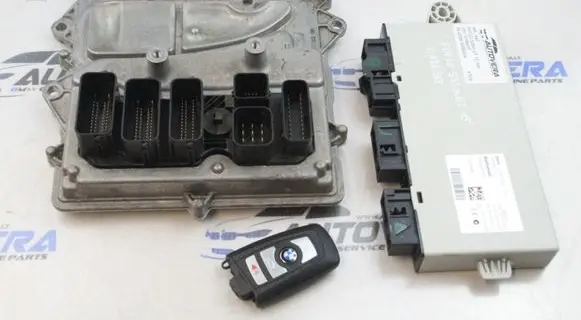 BMW 5 F10 F11 Engine ECU kit and lock set 8639582