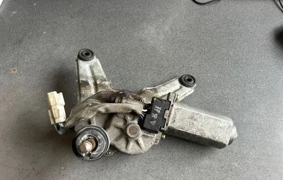 Hyundai Getz Rear window wiper motor 035111370 981001C000