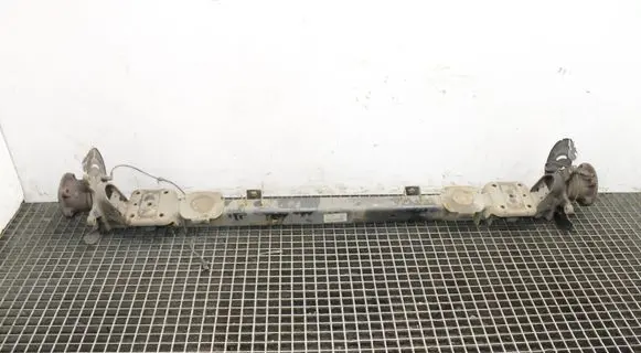 Opel Movano B Rear axle beam 555014991R