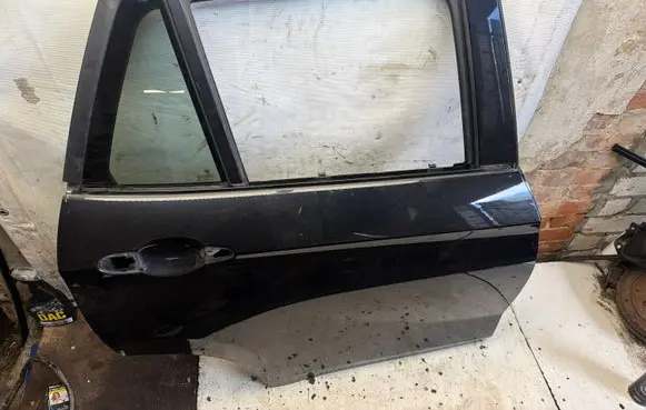 BMW X1 E84 Rear door