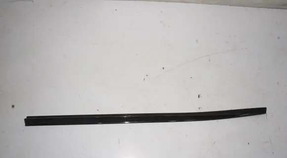 Nissan Juke II F16 Front door trim (molding) 