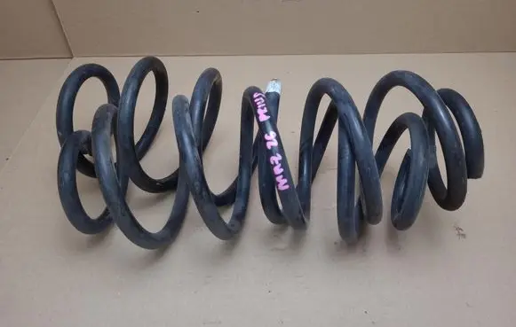 Toyota Prius+ (ZVW40) Rear coil spring 