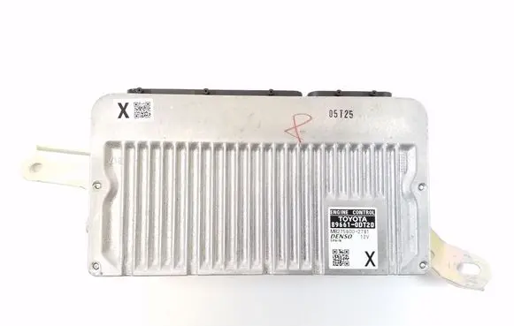 Toyota Yaris Engine control unit/module 896610DT20