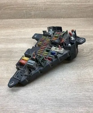 BMW 5 E60 E61 Fuse module 6906588 6906603