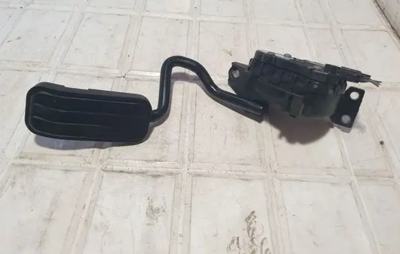 Volkswagen Sharan Accelerator throttle pedal 7M4723507D YM219F836HB
