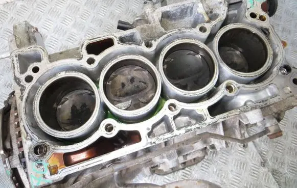 Nissan Juke I F15 Engine block 