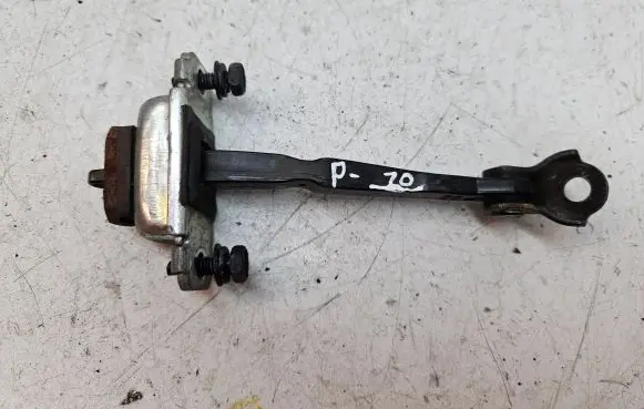 KIA Carens II Front door check strap stopper