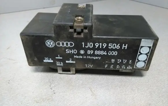 Coolant fan relay
