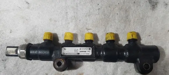 Citroen C4 I Picasso Fuel main line pipe 9654592680