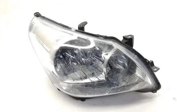 Toyota Verso-S Headlight/headlamp 