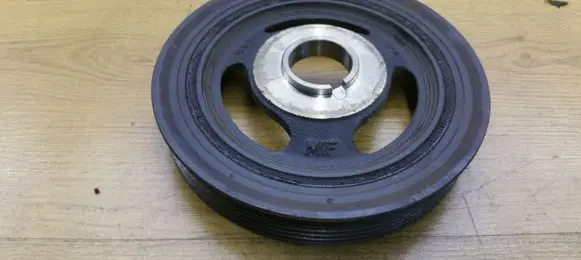 Peugeot 5008 Crankshaft pulley 9654961080