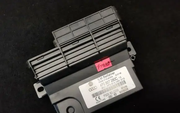 Audi A6 S6 C6 4F Power management control unit 4F0907280C