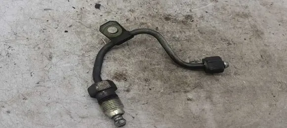 Toyota Corolla E120 E130 Fuel injector supply line/pipe NOCODE