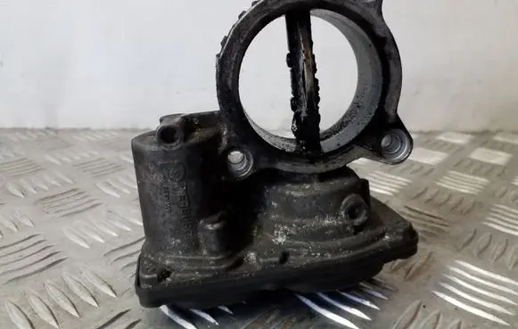 BMW 5 F10 F11 Throttle valve 7810752