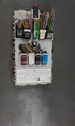 BMW X6 F16 Fuse module 5902558735 938353901 50RN1EF07