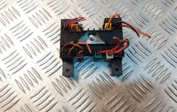 Mercedes-Benz E W211 Fuse module 2115450301