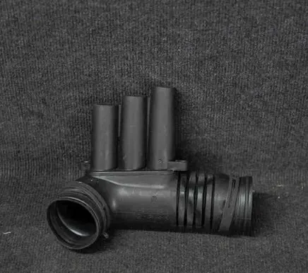 Volkswagen Polo V 6R Air intake hose/pipe 04E129651C