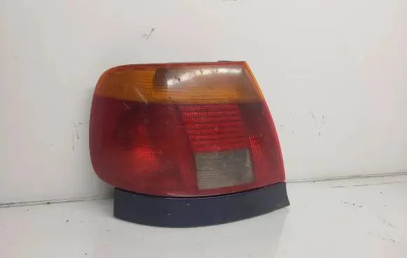 Audi A4 S4 B5 8D Rear/tail lights 8D0945095A 932096