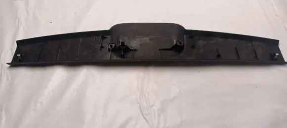 Mazda 3 I Tailgate/trunk upper cover trim B32H68930