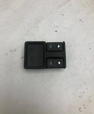 BMW 5 E34 Electric window control switch 1374491