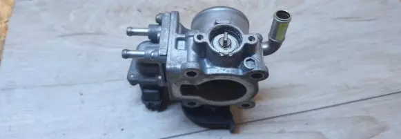 Suzuki Ignis Throttle valve E9t09171