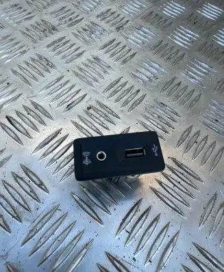 USB socket connector