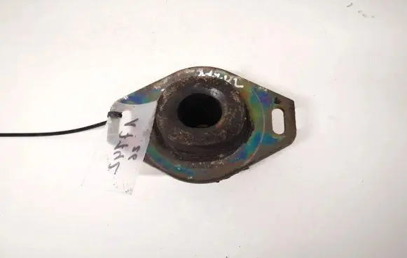Citroen Xsara Engine mount bracket