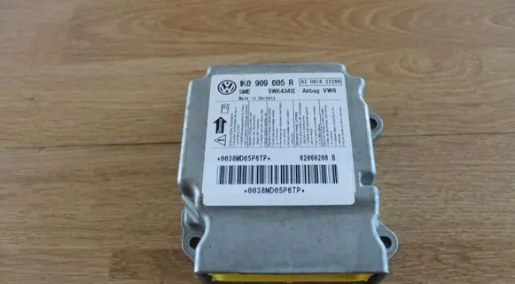Volkswagen Golf V Other control units/modules 1K0909605R