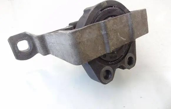Volvo C30 Engine mount vacuum valve 