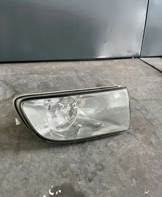 Skoda Octavia Mk2 (1Z) Front fog light 1Z0941702 4SHX15K201A 4SHX15K201B
