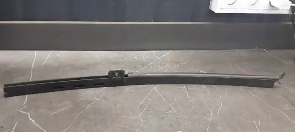Opel Astra H Door glass rail 