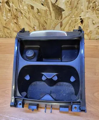 Cup holder front
