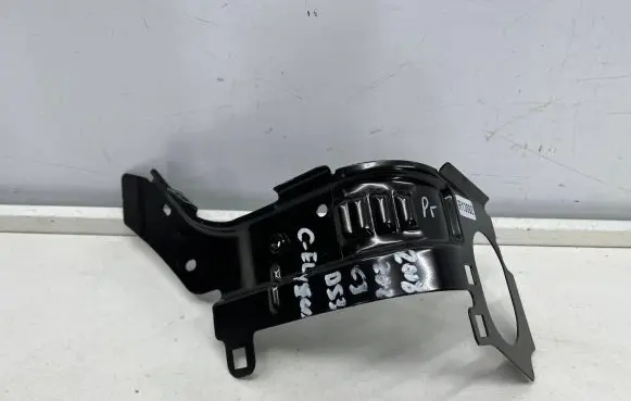 Citroen C3 Fender mounting bracket 721171