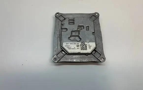 Peugeot 308 Xenon control unit/module 130732940300 10EEG122221A