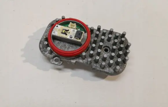 BMW X3 F25 LED ballast control module 1305715084