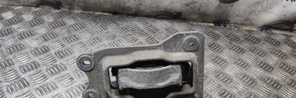 Volvo XC60 Engine mount bracket 32255204
