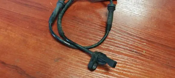 BMW 1 E81 E87 ABS brake wheel speed sensor 7116198