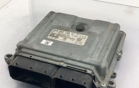 Mercedes-Benz ML W164 Engine control unit/module A6421500177 1039S21387 0281013769
