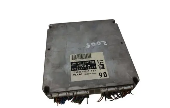 Toyota Corolla Verso E121 Engine control unit/module 8966113060 1758005211