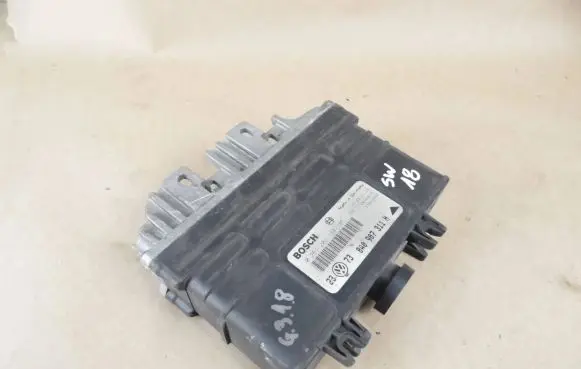 Volkswagen Golf III Engine control unit/module 8A0907311H 0261203184 26SA3008