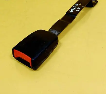 Volkswagen Golf III Front seatbelt buckle 1H0857755