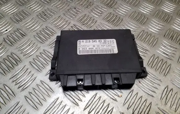 Mercedes-Benz CLS C219 Parking PDC control unit/module A2195450332 0263004072