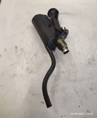 Volvo S40, V40 Oil breather separator 8200082486