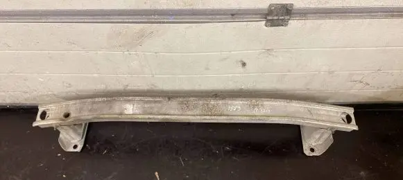 Renault Clio III Front bumper cross member