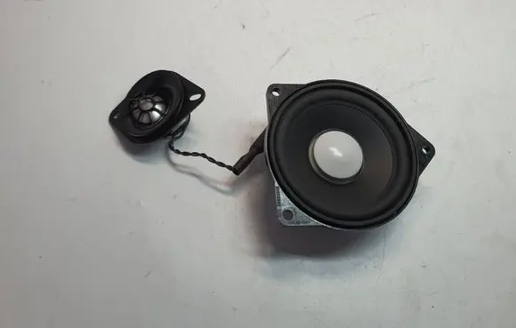 BMW 7 G11 G12 Parcel shelf speaker 9368383 65139368383 9169690