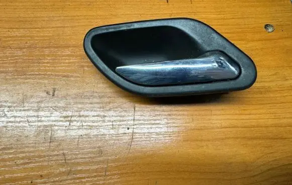 BMW 5 E39 Front door interior handle 7032926