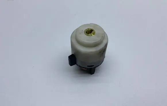 Audi A6 S6 C5 4B Ignition lock contact 4B0905849