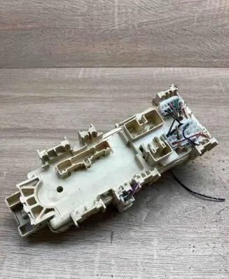 Mazda 323 F Fuse module 39940530Used 1142