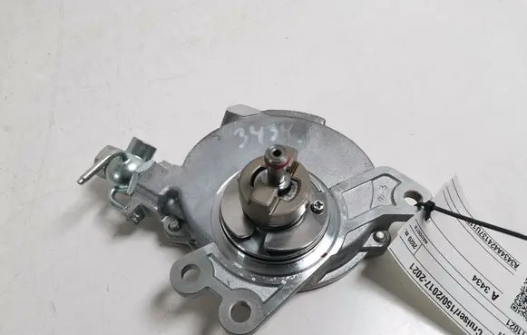 Toyota Land Cruiser (J150) Vacuum pump 29300-11021