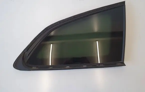 BMW 3 G20 G21 Rear side window 7433996